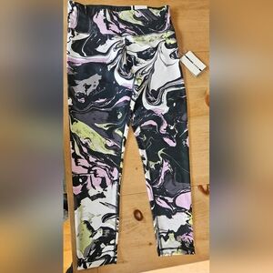NWT DKNY Sport 7/8 Length Leggings